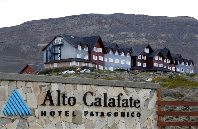 Cristina Kirchner cedió todas sus propiedades a sus hijos Máximo y Florencia Kirchner, incluido el Hotel Alto Calafate,, Hotesur y Los Sauces. (Foto: NA)