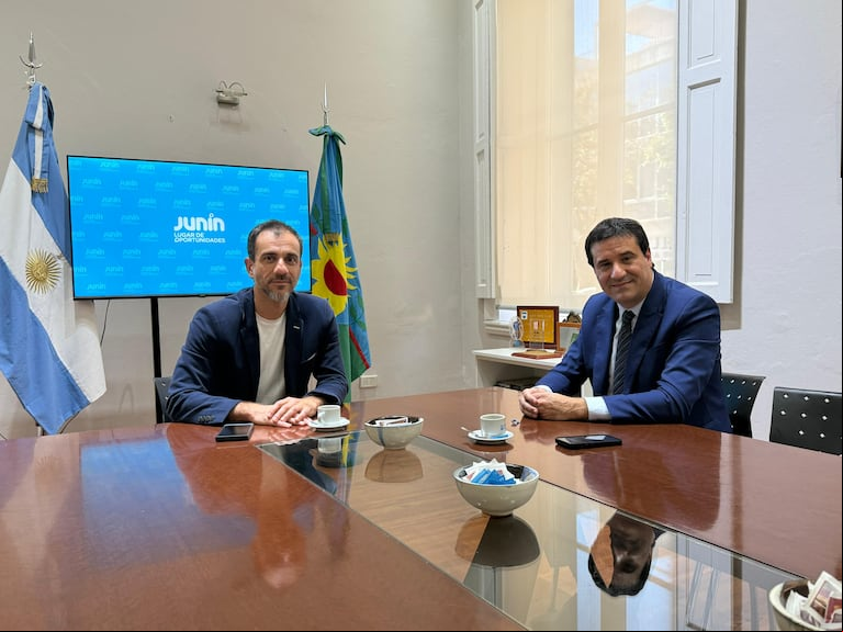 El senador nacional y referente de la UCR bonaerense, Maximiliano Abad, se reunió con el intendente de Junín (PRO), Pablo Petrecca. (Foto: prensa Maximiliano Abad)