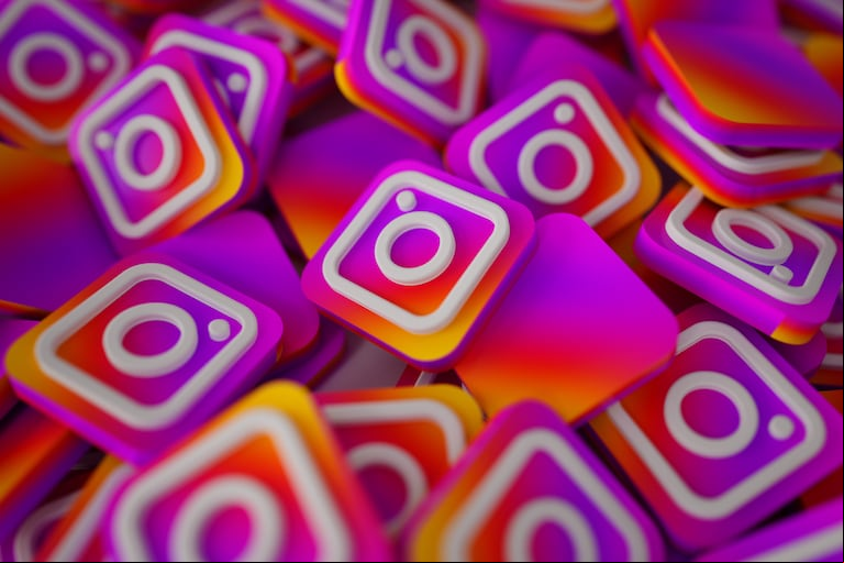 Instagram también suma una opción para publicar contenido en forma más discreta. (Foto: Freepik)