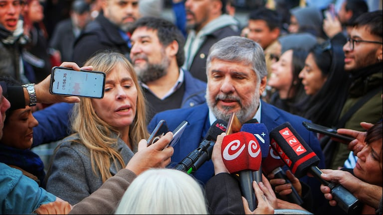 José Mayans reunió al kirchnerismo en el PJ para definir el futuro del partido tras la condena de Cristina Kirchner. (Foto: TN -Juan Pablo Chaves)
