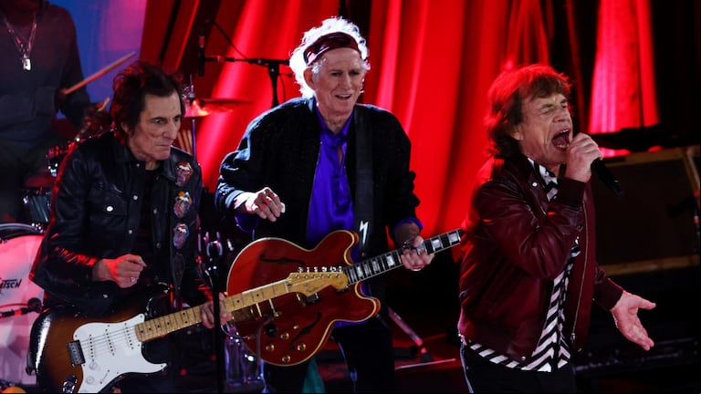 Mick Jagger, Keith Richards y Ronnie Wood, en un show de los Rolling Stones, como presentación de "Hackney Diamonds", en 2023 (Foto: Reuters).