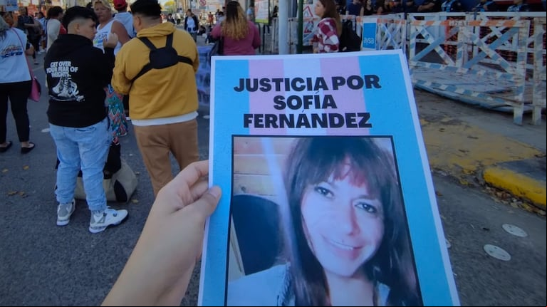 Sofía Fernández, de 39 años, murió en una celda de la comisaría 5° de Presidente Derqui. (Foto: Facebook /Justicia por Sofi Fernández).